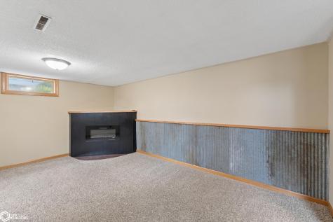 706 6th Street SE Mason City IA 50401