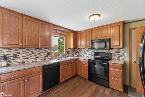 706 6th Street SE Mason City IA 50401