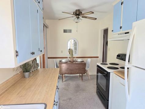 722 10th Street NE Mason City IA 50401