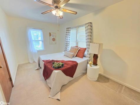 722 10th Street NE Mason City IA 50401
