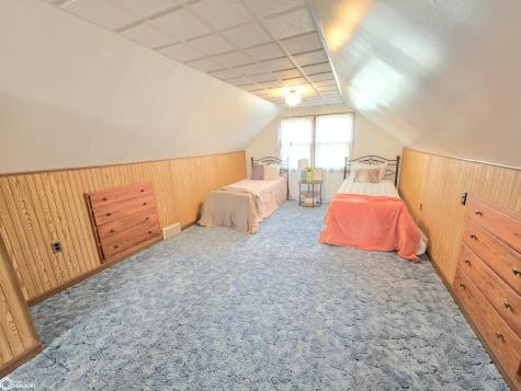 722 10th Street NE Mason City IA 50401