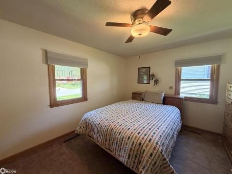 208 7th Street SE Hampton IA 50441