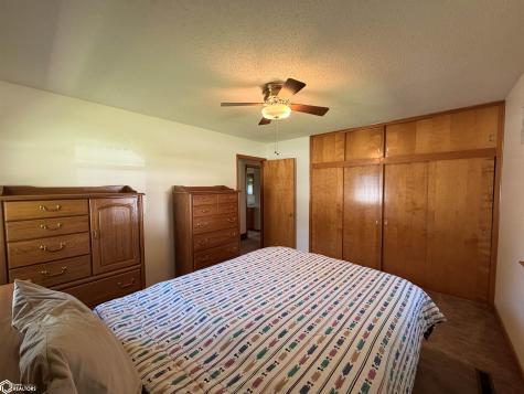 208 7th Street SE Hampton IA 50441