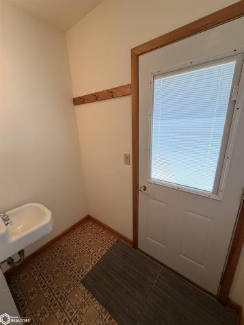 208 7th Street SE Hampton IA 50441