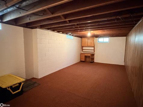 208 7th Street SE Hampton IA 50441