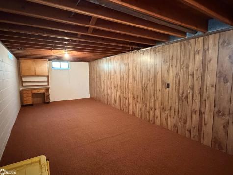 208 7th Street SE Hampton IA 50441