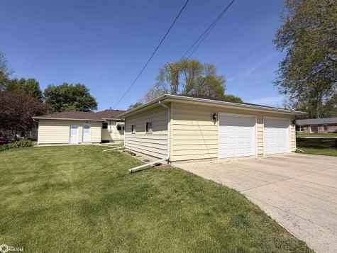 208 7th Street SE Hampton IA 50441