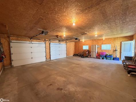 208 7th Street SE Hampton IA 50441