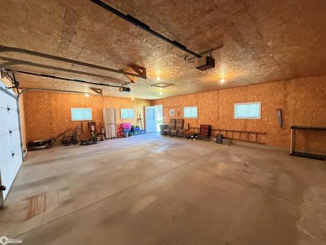 208 7th Street SE Hampton IA 50441