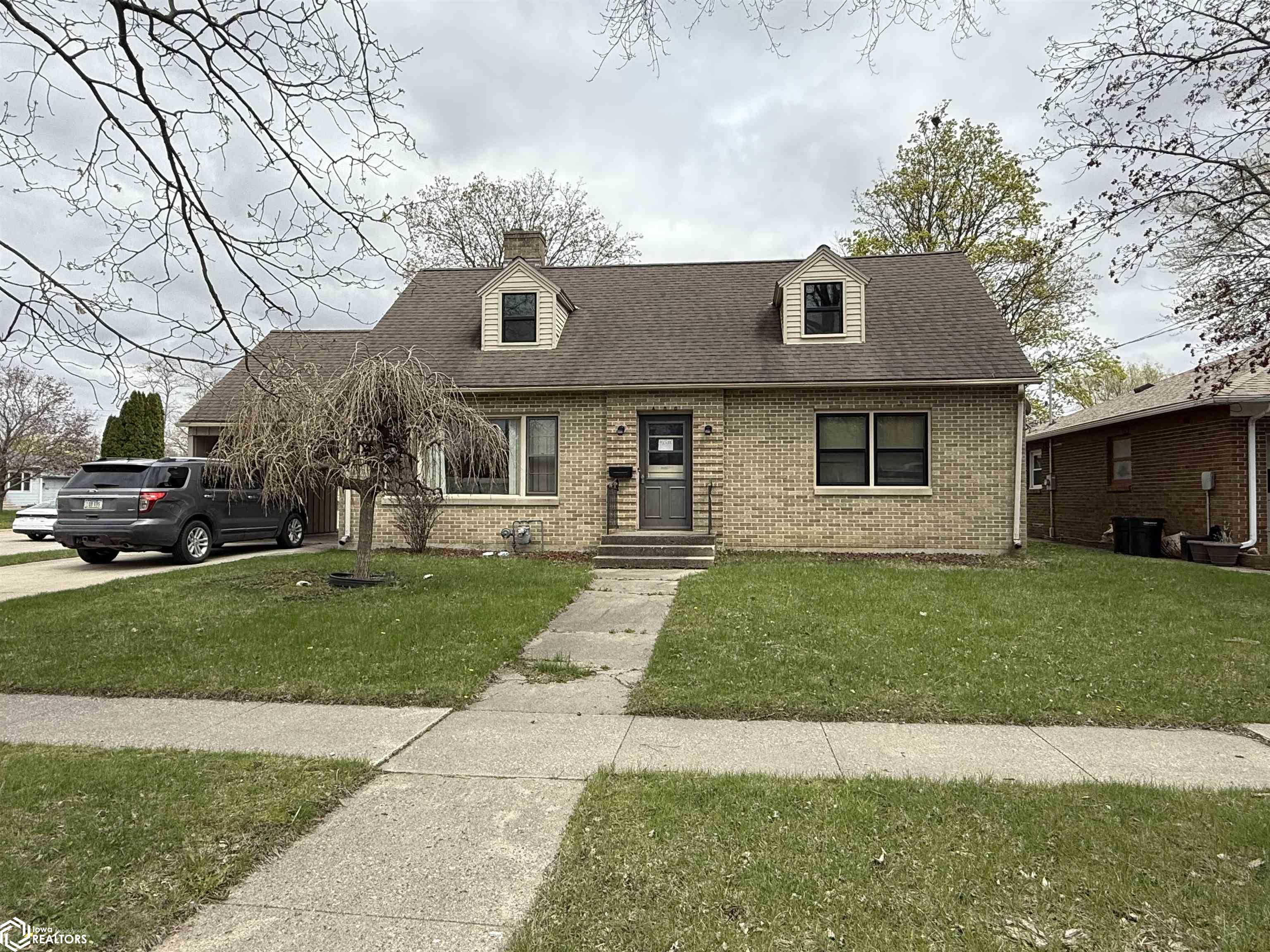 400 S 9th Street Clear Lake IA 50428