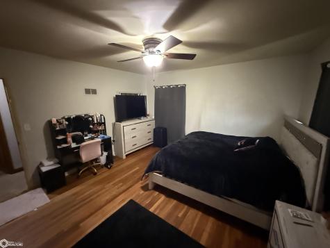 400 S 9th Street Clear Lake IA 50428