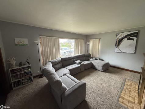 400 S 9th Street Clear Lake IA 50428