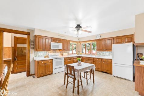 2480 Palm Avenue Garner IA 50438