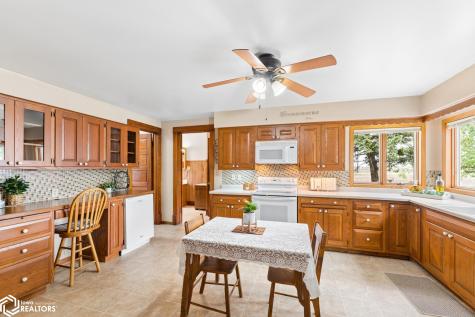 2480 Palm Avenue Garner IA 50438