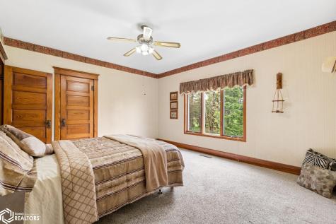 2480 Palm Avenue Garner IA 50438