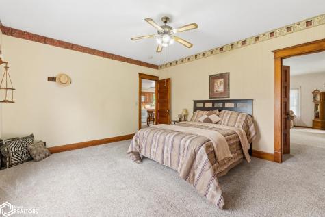 2480 Palm Avenue Garner IA 50438