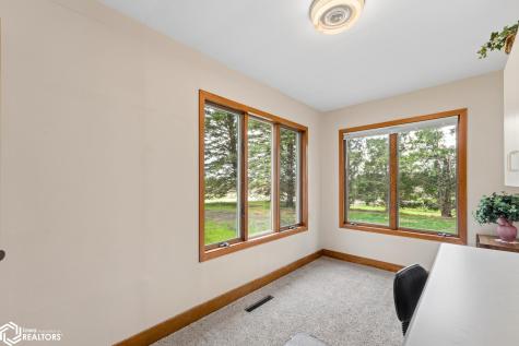 2480 Palm Avenue Garner IA 50438
