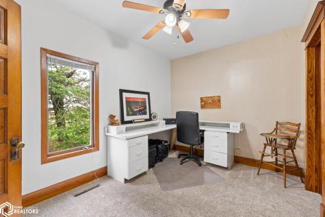 2480 Palm Avenue Garner IA 50438