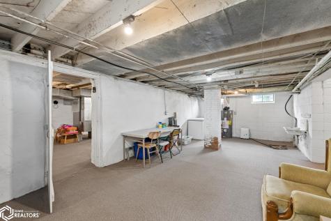 2480 Palm Avenue Garner IA 50438