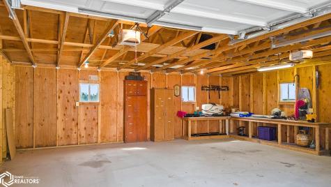 2480 Palm Avenue Garner IA 50438