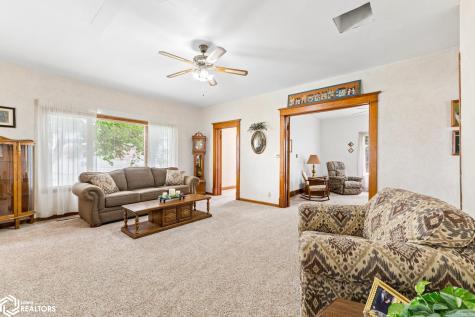 2480 Palm Avenue Garner IA 50438