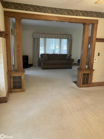 319 N 6th Street Sheffield IA 50475