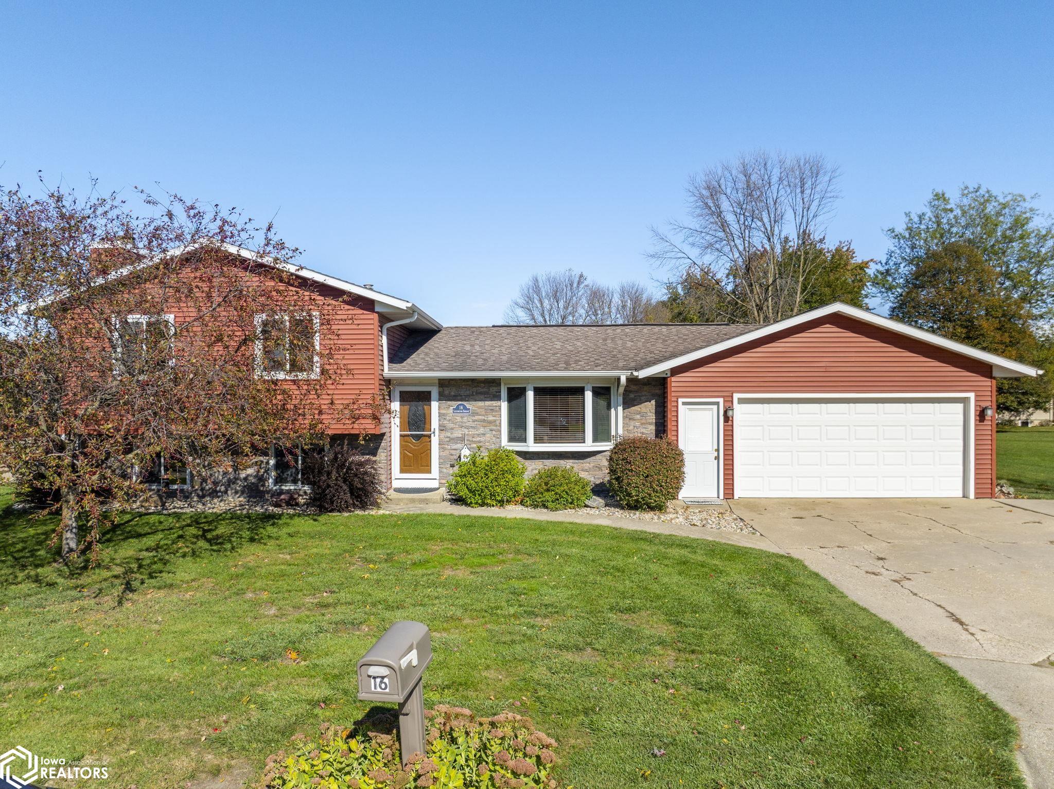 16 Lexington Square Mason City IA 50401