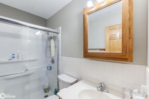 16 Lexington Square Mason City IA 50401