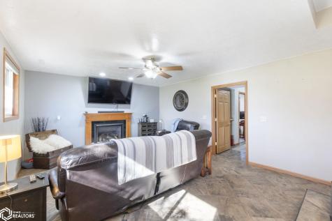 16 Lexington Square Mason City IA 50401