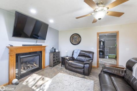 16 Lexington Square Mason City IA 50401