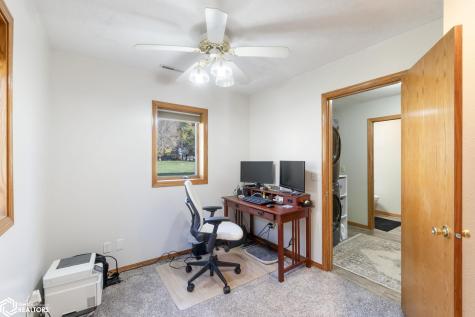 16 Lexington Square Mason City IA 50401