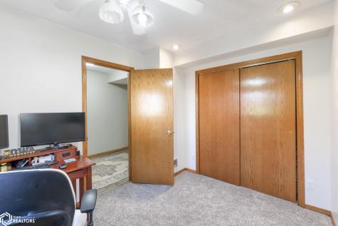 16 Lexington Square Mason City IA 50401