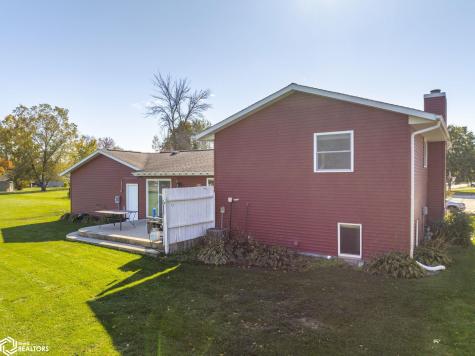16 Lexington Square Mason City IA 50401