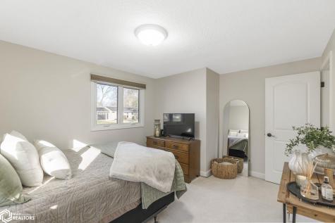 1621 7th Place SW Mason City IA 50401