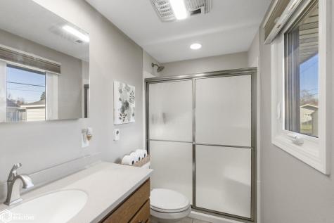 1621 7th Place SW Mason City IA 50401