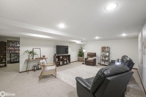 1621 7th Place SW Mason City IA 50401