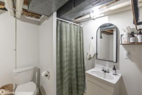 1621 7th Place SW Mason City IA 50401