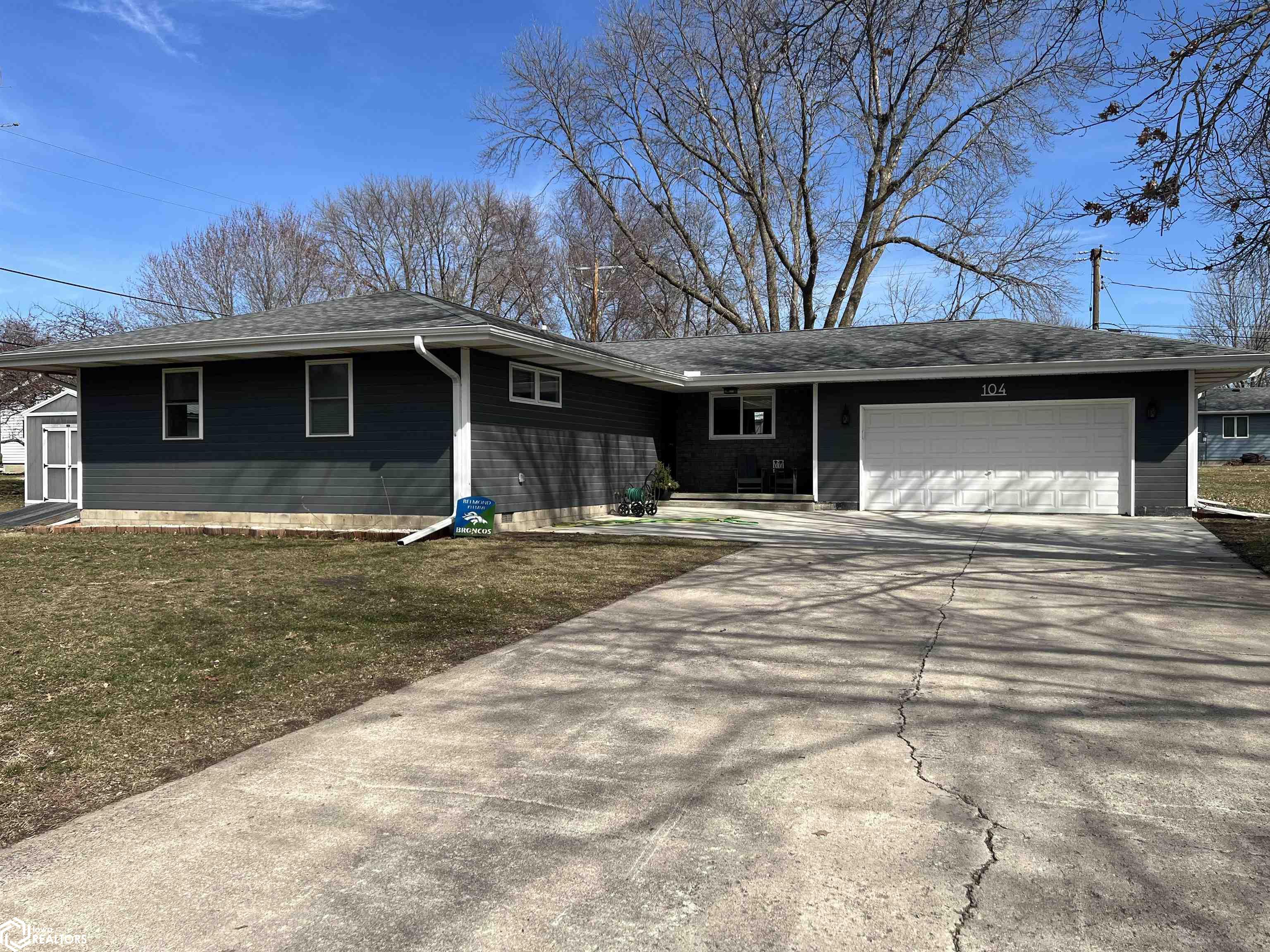 104 Montclare Lane Belmond IA 50421