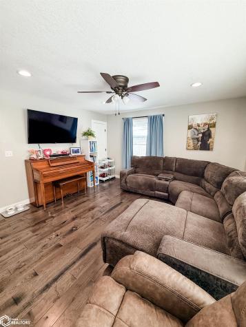 104 Montclare Lane Belmond IA 50421