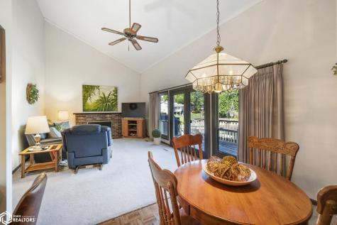 1814 Springview Drive Mason City IA 50401