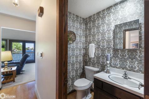 1814 Springview Drive Mason City IA 50401