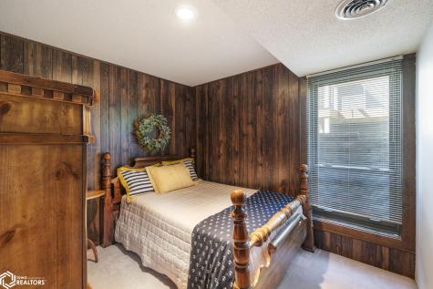 1814 Springview Drive Mason City IA 50401