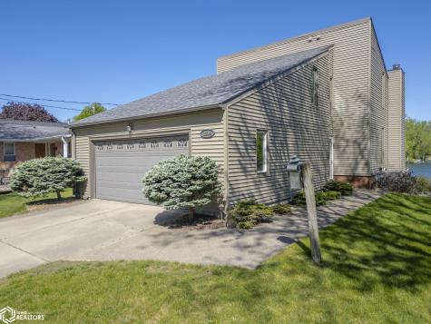 1814 Springview Drive Mason City IA 50401