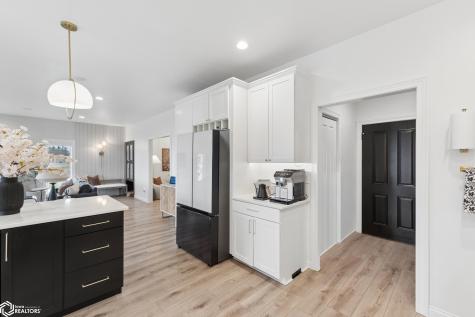401 Bedford Court Clear Lake IA 50428