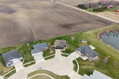 401 Bedford Court Clear Lake IA 50428