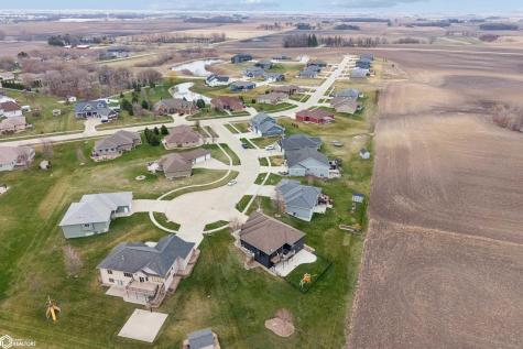 401 Bedford Court Clear Lake IA 50428