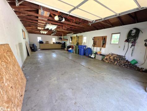 1008 18th Avenue Charles City IA 50616