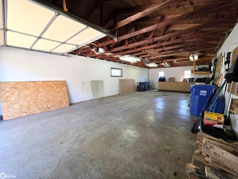 1008 18th Avenue Charles City IA 50616