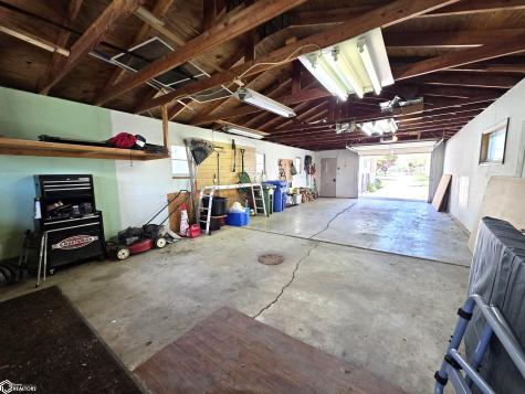 1008 18th Avenue Charles City IA 50616