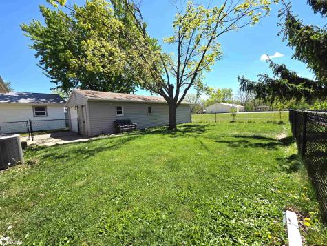 1008 18th Avenue Charles City IA 50616